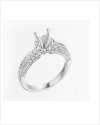 18K金镶嵌钻石戒指